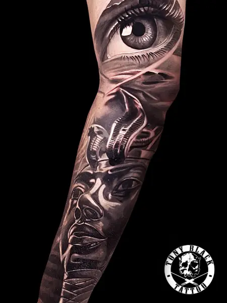 Tatuaje egipcio realista Barcelona